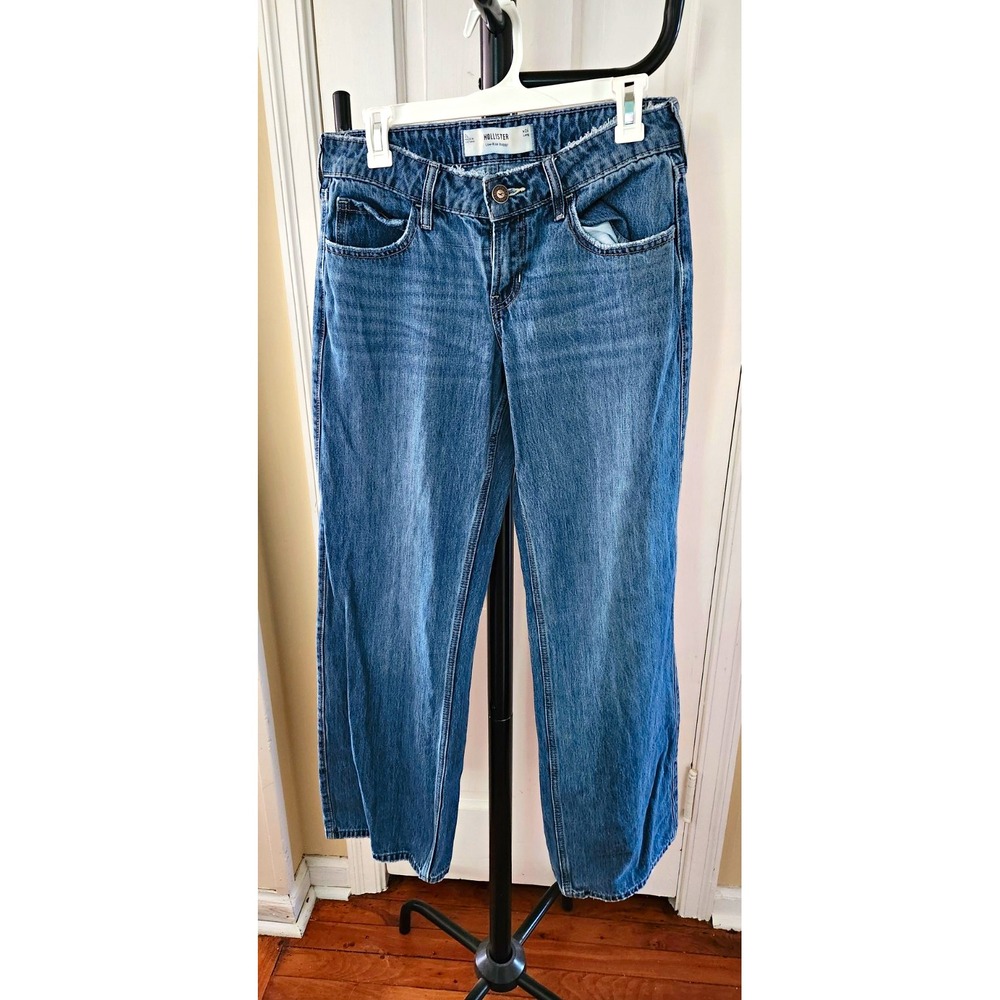 Hollister Women's Low Rise Baggy Jeans Blue Medium Wash 5-Pocket Denim 2L W26